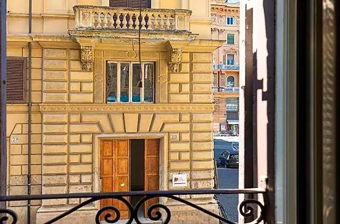 Bella Elena - Jewish Ghetto Apartment